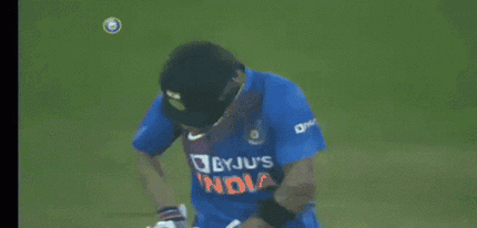 Animated cricket betting gameplay clip